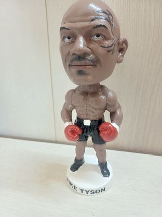 statuette gongolo testa oscillante vari personaggi