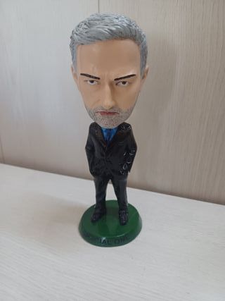 statuette gongolo testa oscillante vari personaggi