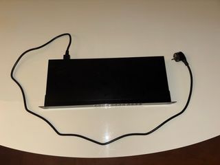UNO SWITCH DA 24 PORTE COME NUOVO 10/100/1000 GIGA