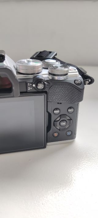 Olympus OM-D E-M5 III +Garantía