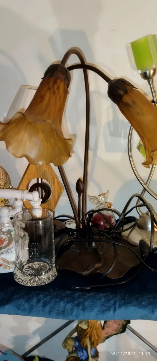 Lamparas en plateado...y lampara en forja de sobr