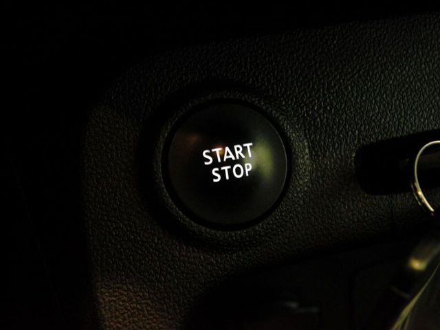 Renault Captur Limited TCe 66kW (90CV) -18