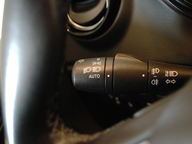 Renault Captur Limited TCe 66kW (90CV) -18