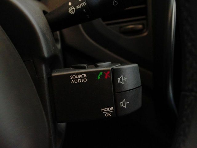 Renault Captur Limited TCe 66kW (90CV) -18