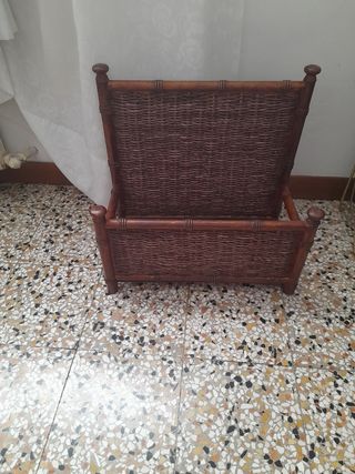 Porta riviste in legno e vimini