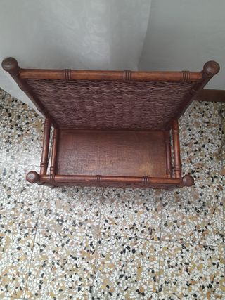 Porta riviste in legno e vimini