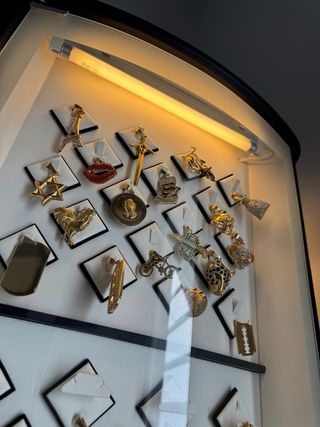 Expositor vitrina de joyas