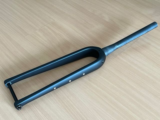 Forcella in carbonio 700c per ghiaia