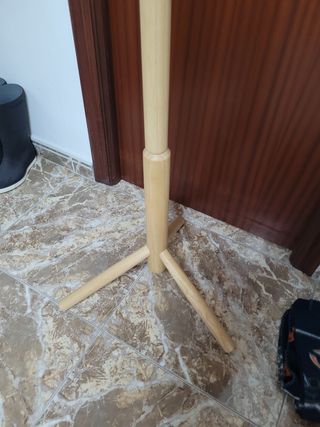Perchero de madera de el corte ingles