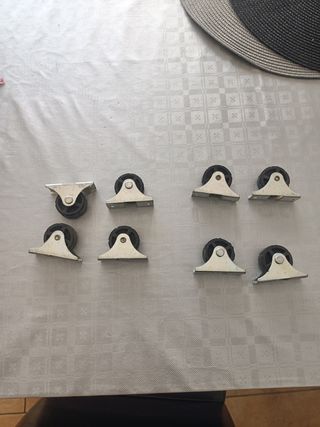 Ruedas para muebles...