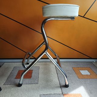 2 TABURETES ESTILO INDUSTRIAL