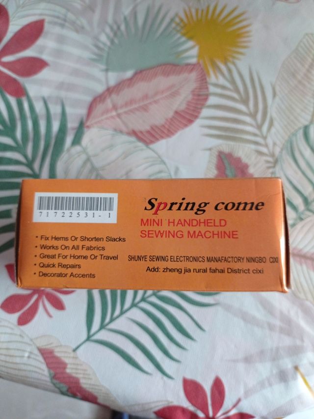 Maquina de coser portátil