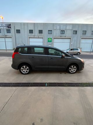 Peugeot 2014 7plazas