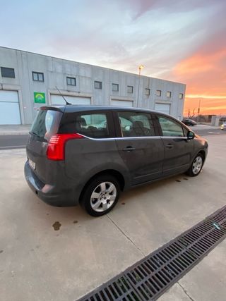 Peugeot 2014 7plazas