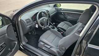 Volkswagen Golf 2004