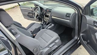 Volkswagen Golf 2004