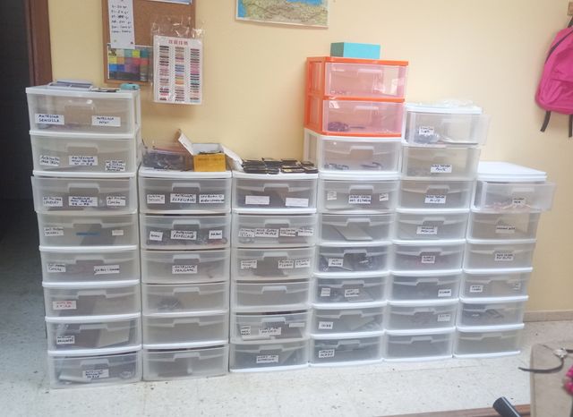 Cajoneras de plástico 37x37x16