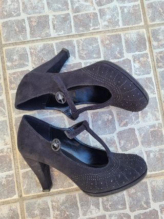 Zapatos mujer ante negro
