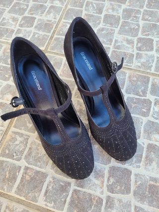 Zapatos mujer ante negro