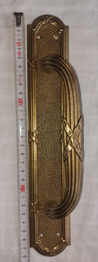 Antiguo tirador para puertas de interior