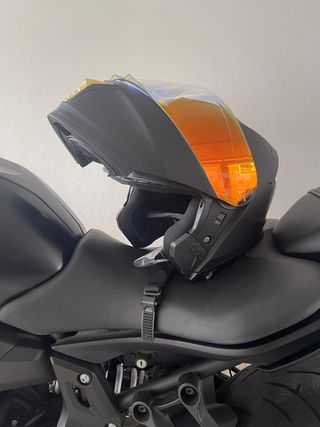 Capacete Preto & Dourado