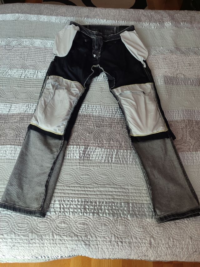 Pantalón moto moore