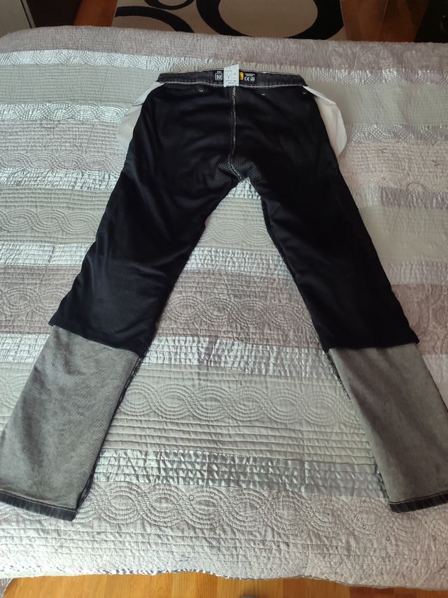 Pantalón moto moore