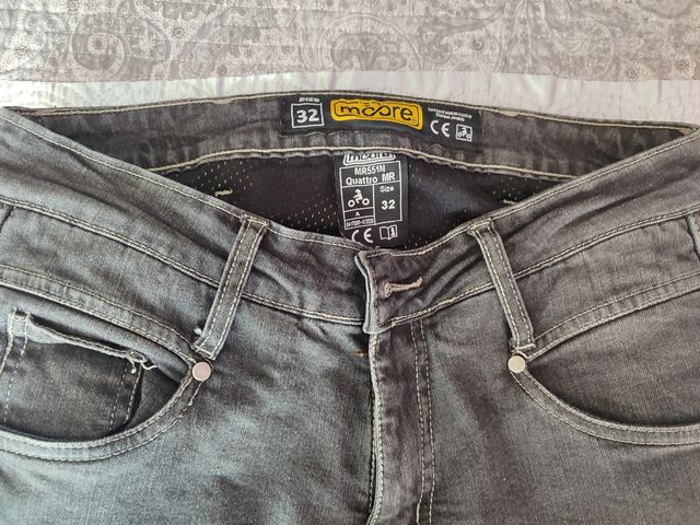 Pantalón moto moore