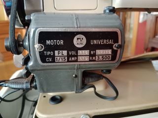 Maquina de coser Alfa modelo 53