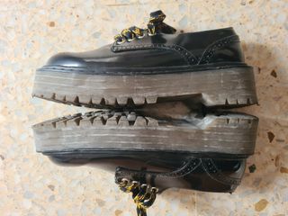 Zapatos con cordones