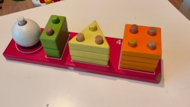 Juguete encajes de madera. Imaginarium