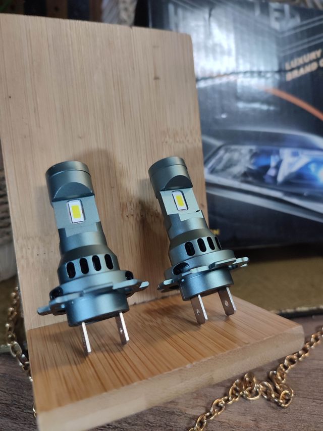 Coppia di lampadine LED per auto H7 25000 lumen NUOVE