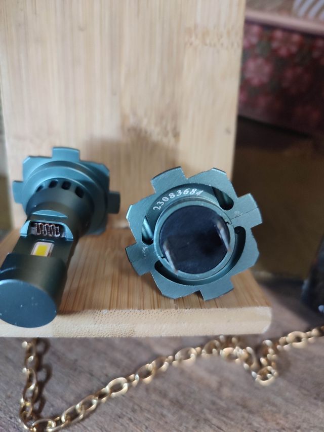 Coppia di lampadine LED per auto H7 25000 lumen NUOVE