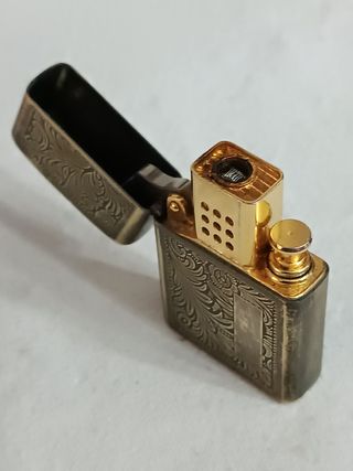 Zippo Country oro viejo y gas



