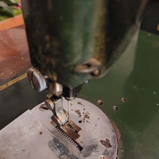 Máquina de coser Refrey