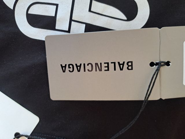 T-shirt Balenciaga taglia m nuova