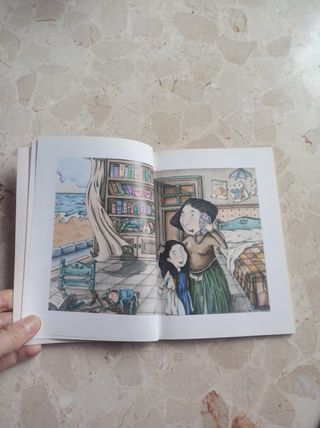 2 libros Somnis de mar más más un fantasma a la ll