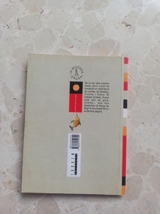 2 libros Somnis de mar más más un fantasma a la ll