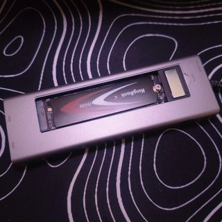 Essager 8-in-1 USB Hub With Disk Storage