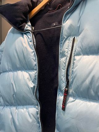 Plumas de mujer azul celeste
