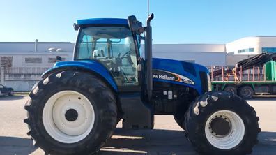 New Holland TG285