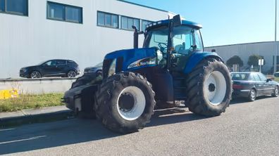 New Holland TG285
