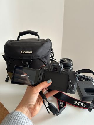 Canon EOS 200D