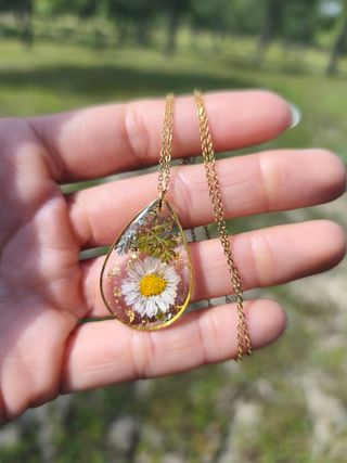 Collar resina flor natural 