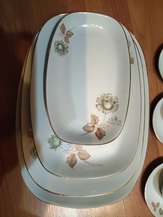 Vajilla fina flores,con juego de café.