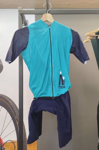 Completo Ciclismo Nuovo scontato taglia L Uomo Blu