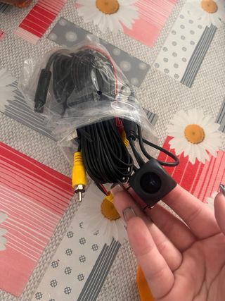 Pantalla coche con 2 cámaras