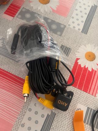 Pantalla coche con 2 cámaras