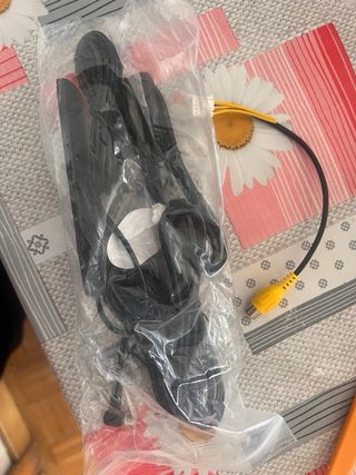 Pantalla coche con 2 cámaras