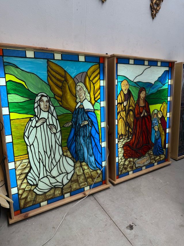 5 Vidrieras emplomadas,